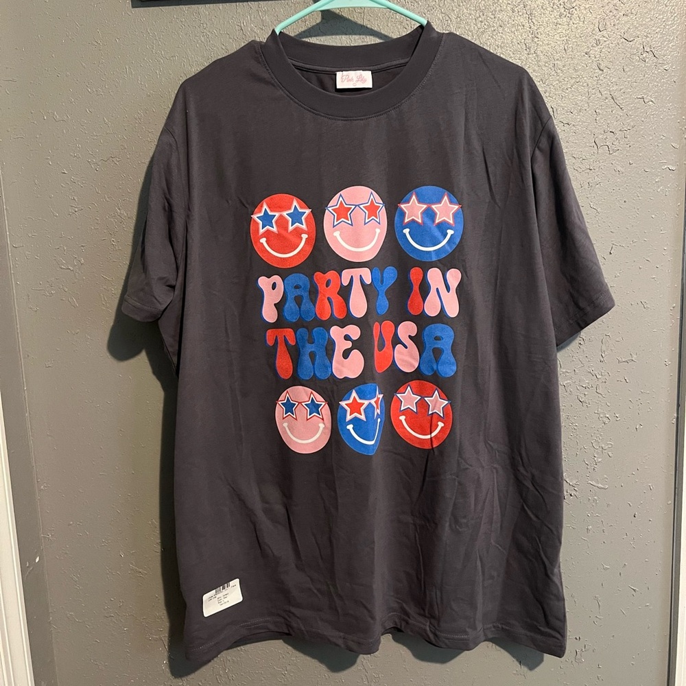 BNWT! Pink Lily Party in the USA tshirt- large